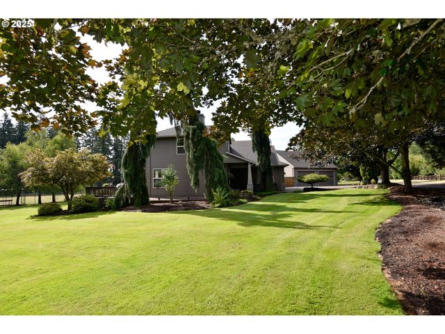 18214 S BROOKSTONE Dr, Oregon City, OR 97045