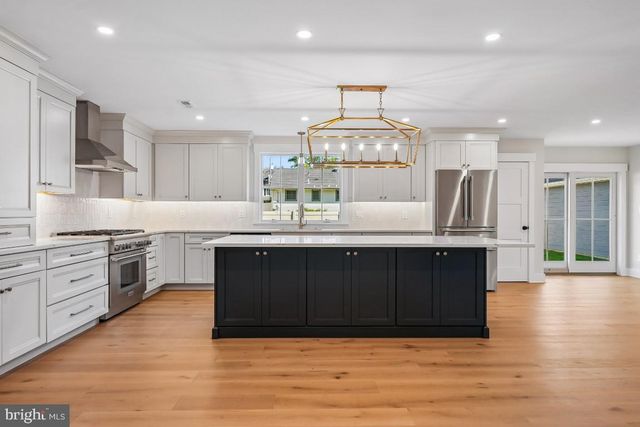 406 LONGWOOD DR, Haddonfield, NJ 08033