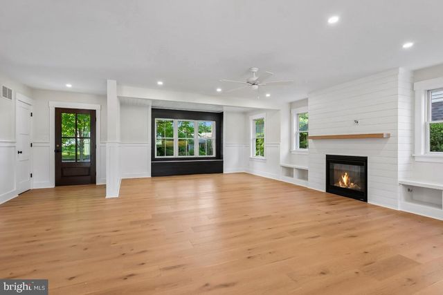 406 LONGWOOD DR, Haddonfield, NJ 08033
