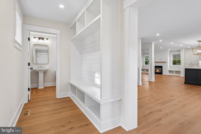406 LONGWOOD DR, Haddonfield, NJ 08033