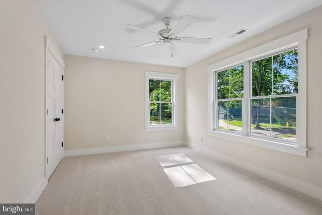 406 LONGWOOD DR, Haddonfield, NJ 08033