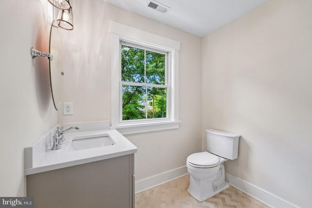 406 LONGWOOD DR, Haddonfield, NJ 08033