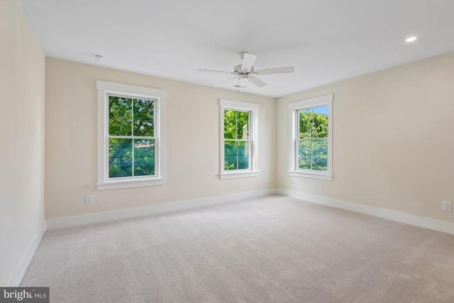 406 LONGWOOD DR, Haddonfield, NJ 08033