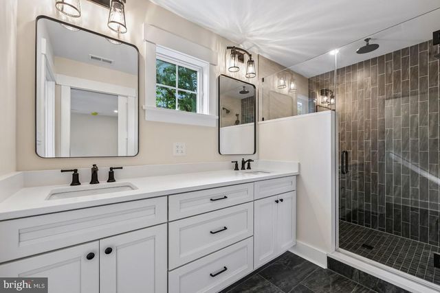 406 LONGWOOD DR, Haddonfield, NJ 08033
