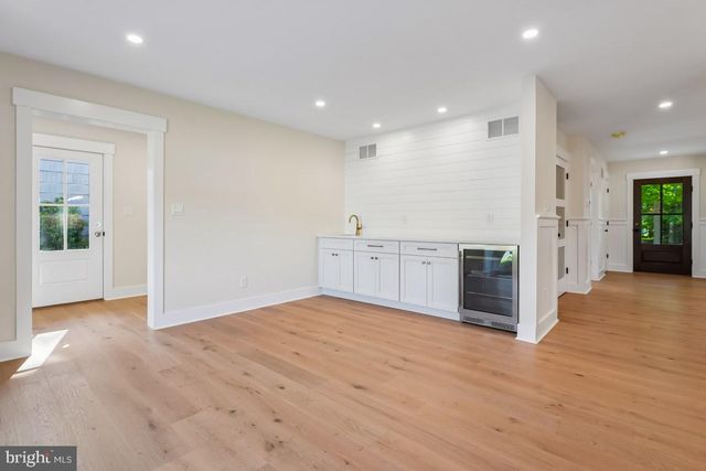 406 LONGWOOD DR, Haddonfield, NJ 08033