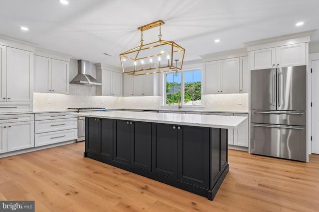 406 LONGWOOD DR, Haddonfield, NJ 08033