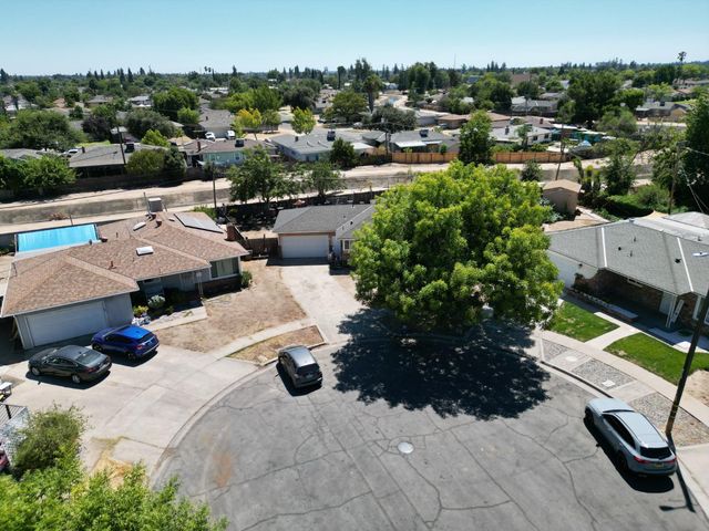 3858 E Dakota Avenue, Fresno, CA 93726