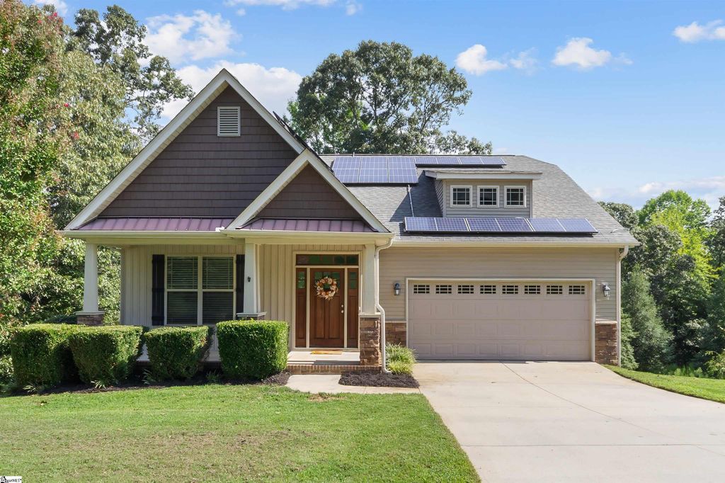 15 Kinlock Lane, Travelers Rest, SC 29690