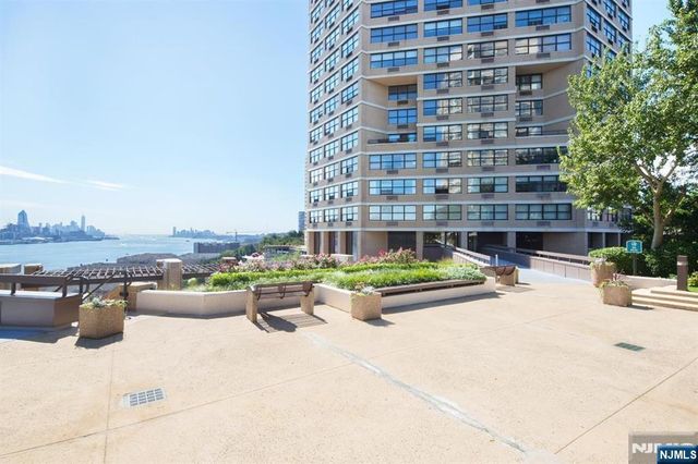 7000 Blvd 138G, West New York, NJ 07093