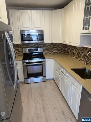 7000 Blvd 138G, West New York, NJ 07093