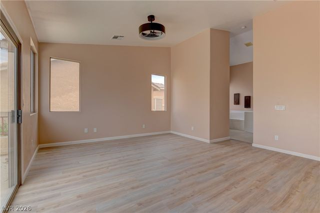 5862 Bluthe Bridge Avenue, Las Vegas, NV 89141