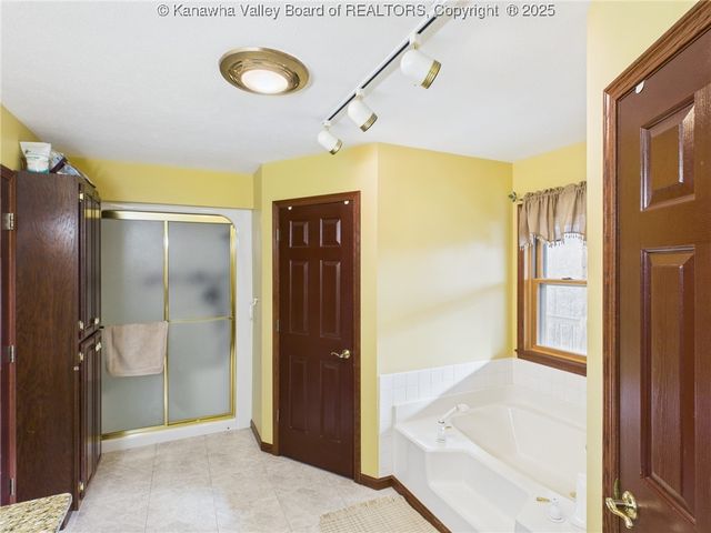 889 Fairview Lane, Given, WV 25245