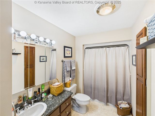 889 Fairview Lane, Given, WV 25245