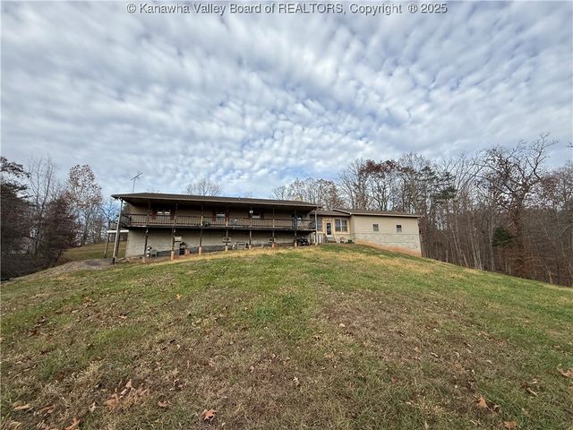 889 Fairview Lane, Given, WV 25245
