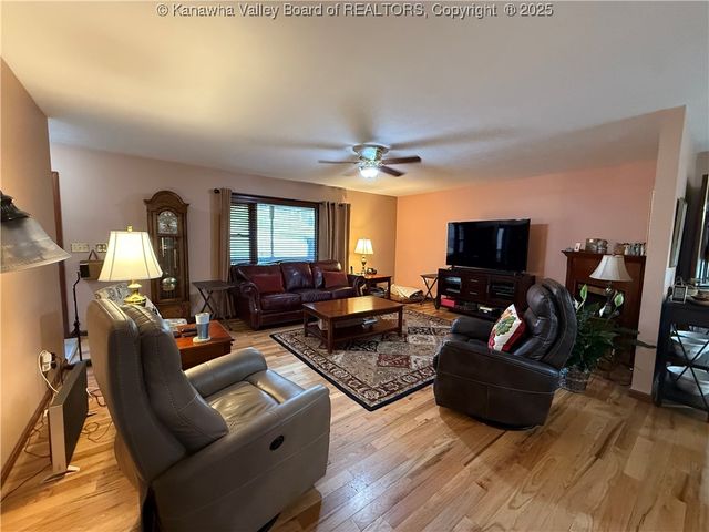 889 Fairview Lane, Given, WV 25245