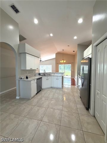 21205 Waymouth RUN, Estero, FL 33928