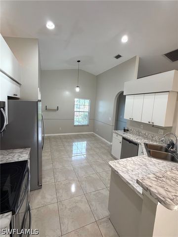 21205 Waymouth RUN, Estero, FL 33928