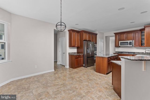 316 CRESCENT DR, Bordentown, NJ 08505