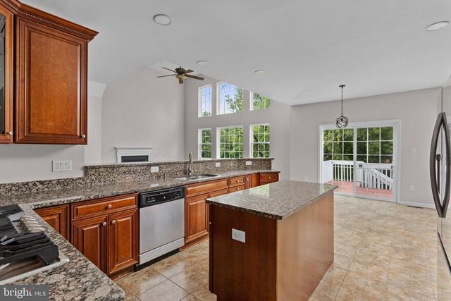 316 CRESCENT DR, Bordentown, NJ 08505