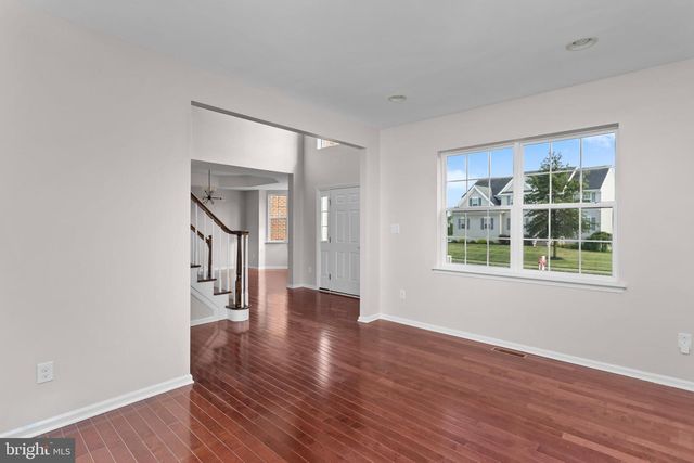 316 CRESCENT DR, Bordentown, NJ 08505