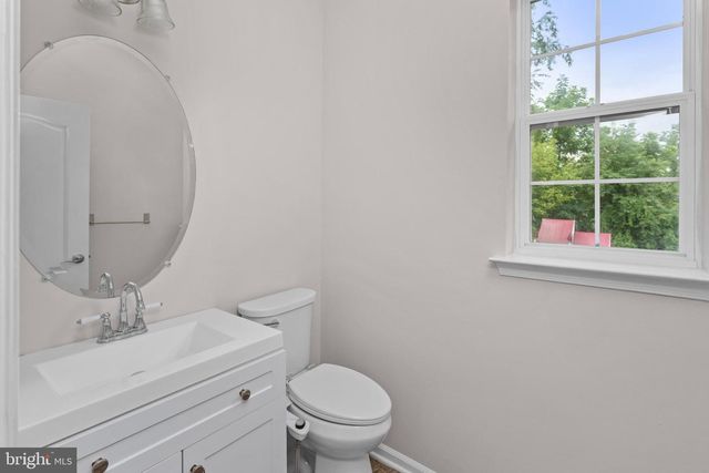 316 CRESCENT DR, Bordentown, NJ 08505