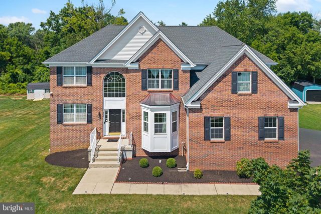 316 CRESCENT DR, Bordentown, NJ 08505