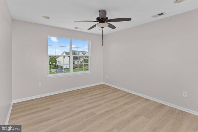 316 CRESCENT DR, Bordentown, NJ 08505