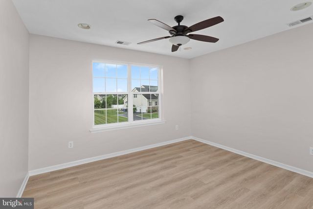 316 CRESCENT DR, Bordentown, NJ 08505