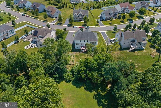 316 CRESCENT DR, Bordentown, NJ 08505