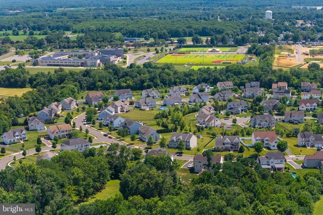 316 CRESCENT DR, Bordentown, NJ 08505