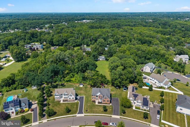 316 CRESCENT DR, Bordentown, NJ 08505