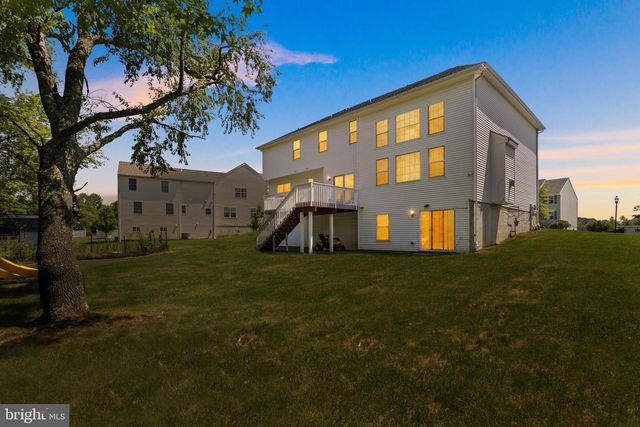 316 CRESCENT DR, Bordentown, NJ 08505