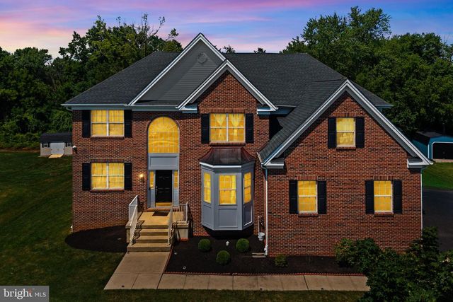 316 CRESCENT DR, Bordentown, NJ 08505