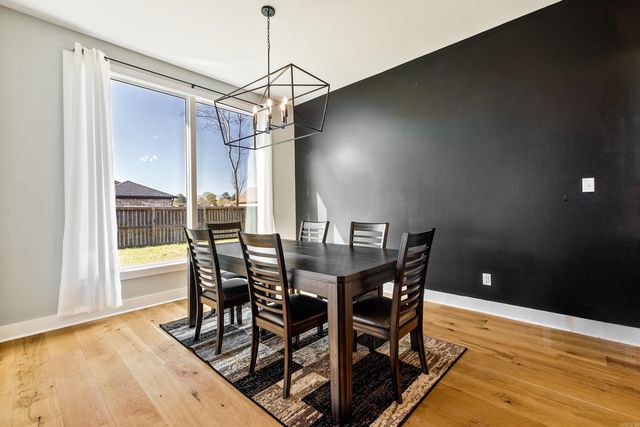 4904 Lake Vista Drive, Benton, AR 72019