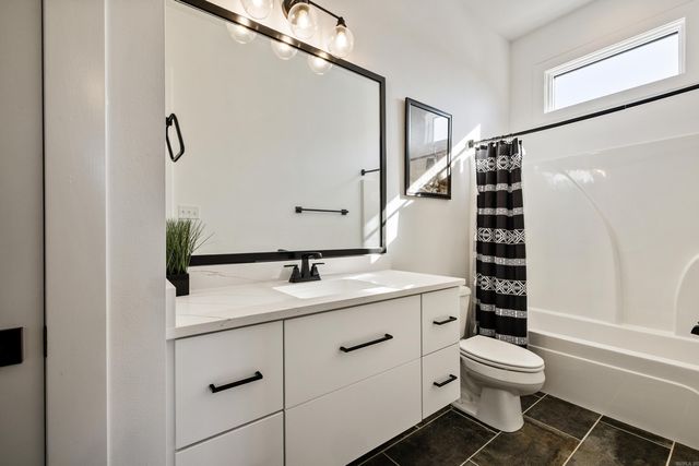 4904 Lake Vista Drive, Benton, AR 72019