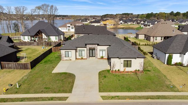 4904 Lake Vista Drive, Benton, AR 72019