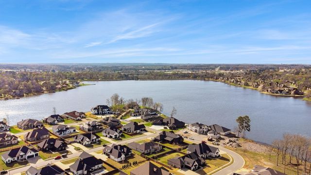 4904 Lake Vista Drive, Benton, AR 72019
