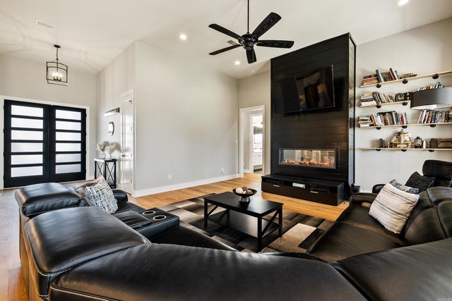 4904 Lake Vista Drive, Benton, AR 72019