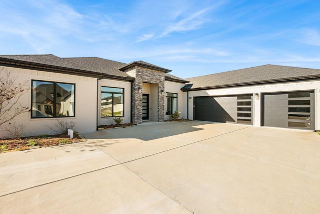 4904 Lake Vista Drive, Benton, AR 72019