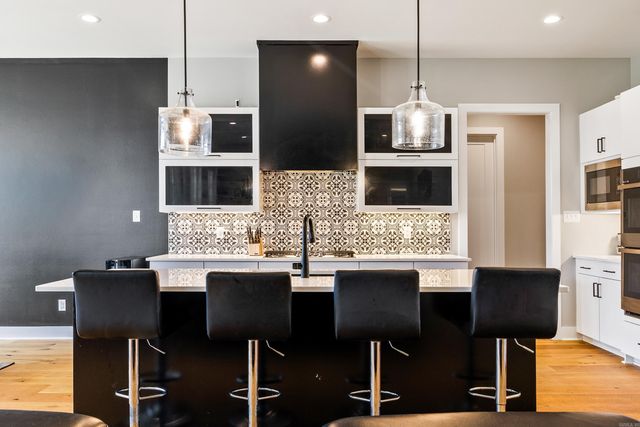 4904 Lake Vista Drive, Benton, AR 72019