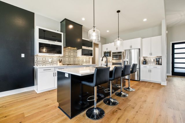 4904 Lake Vista Drive, Benton, AR 72019