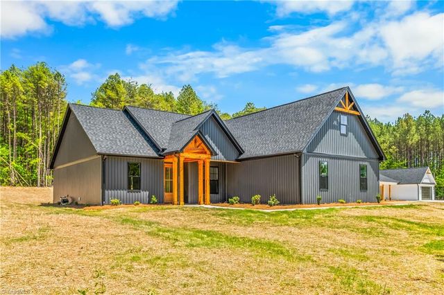1695 NC Highway 801 S, Advance, NC 27006