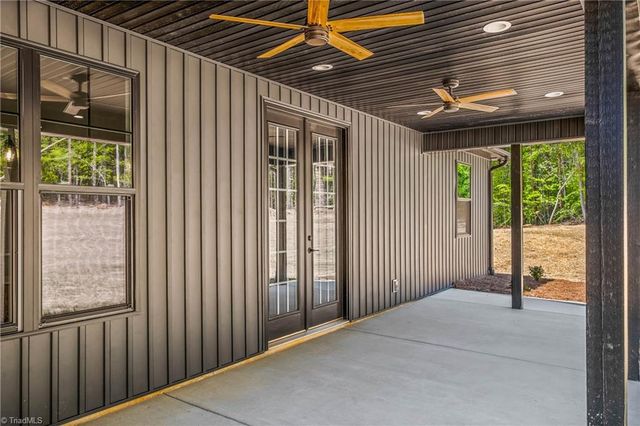 1695 NC Highway 801 S, Advance, NC 27006