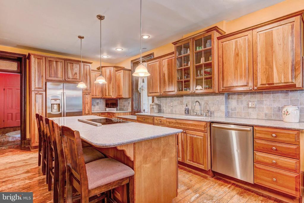 1323 OLD SUMNEYTOWN PIKE, Harleysville, PA 19438