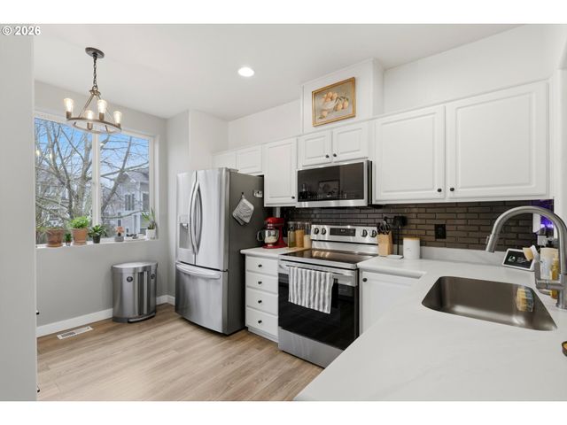 16010 Sw AUDUBON St 103, Beaverton, OR 97003