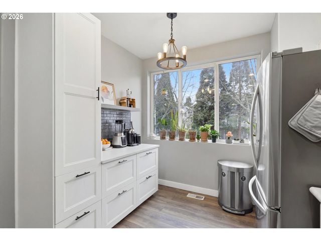 16010 Sw AUDUBON St 103, Beaverton, OR 97003