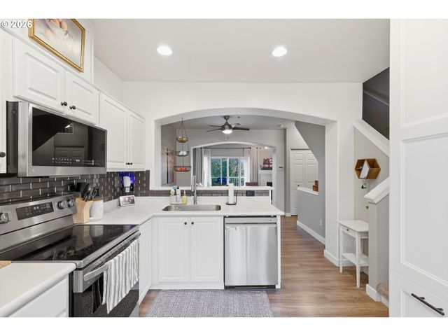 16010 Sw AUDUBON St 103, Beaverton, OR 97003