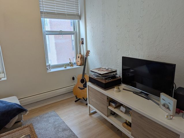 274 Cambridge St 6, Boston, MA 02114