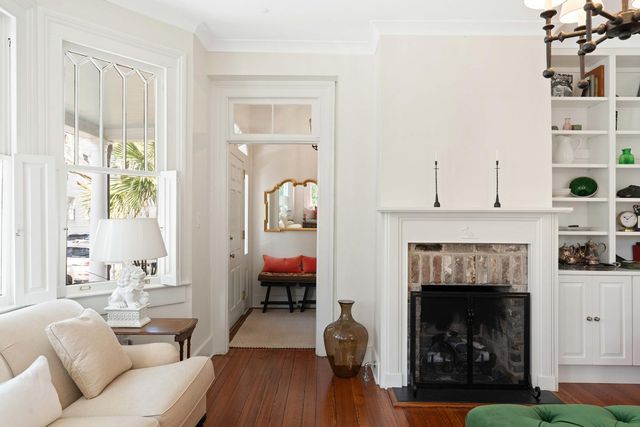 18 Logan Street, Charleston, SC 29401