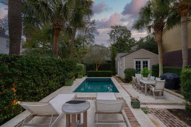 18 Logan Street, Charleston, SC 29401